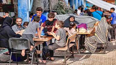 أطفال غزة: نأكل وجبة واحدة في اليوم ونشرب مياها مالحة ملوثة